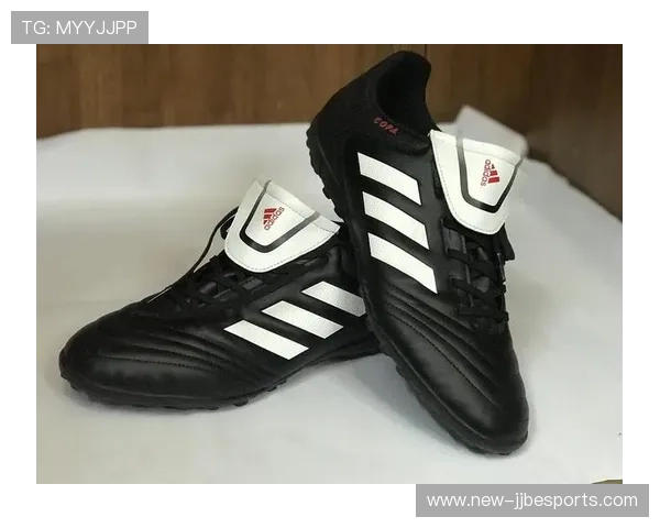 适合46码球星的足球鞋推荐 让你在赛场上尽显锋芒